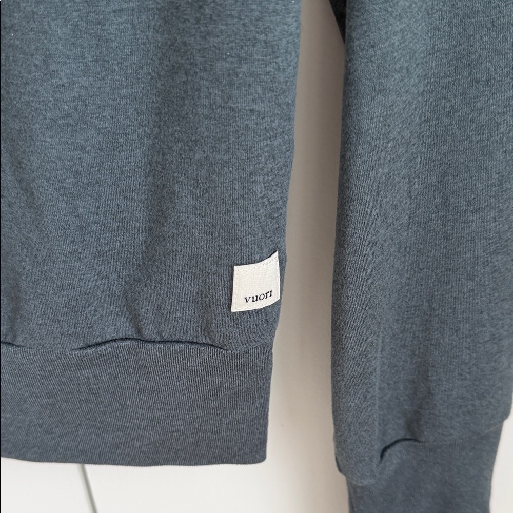 Vuori Women's Sweatshirt - Picture 2 of 3
